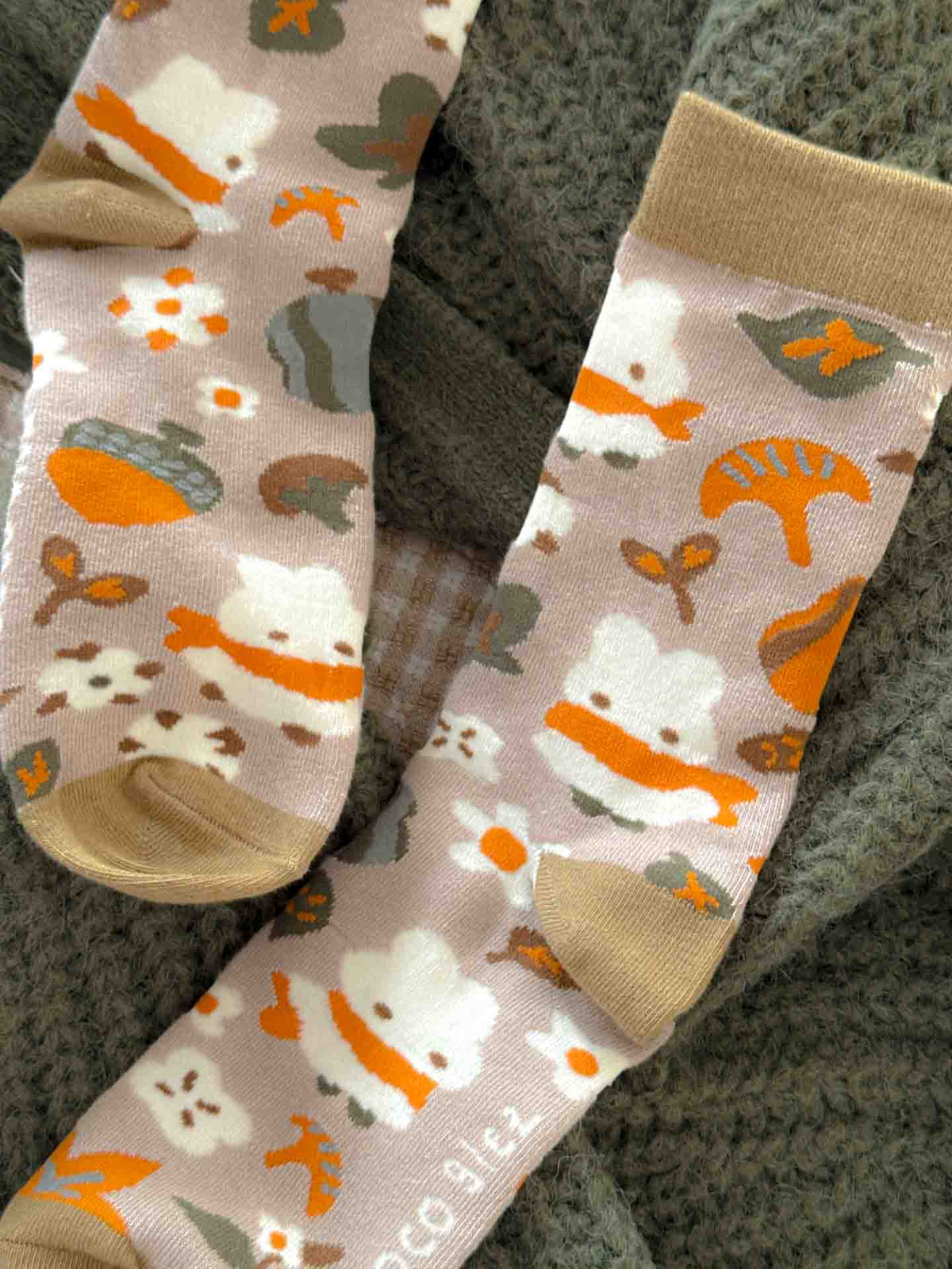autumn bun - socks