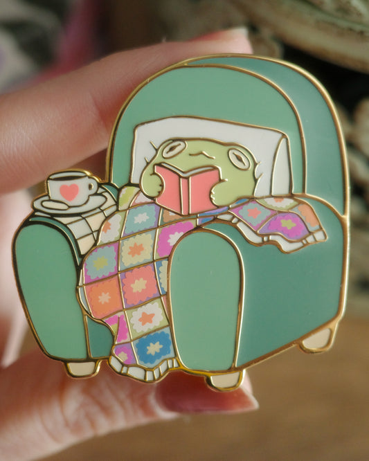 cozy frog - enamel pin